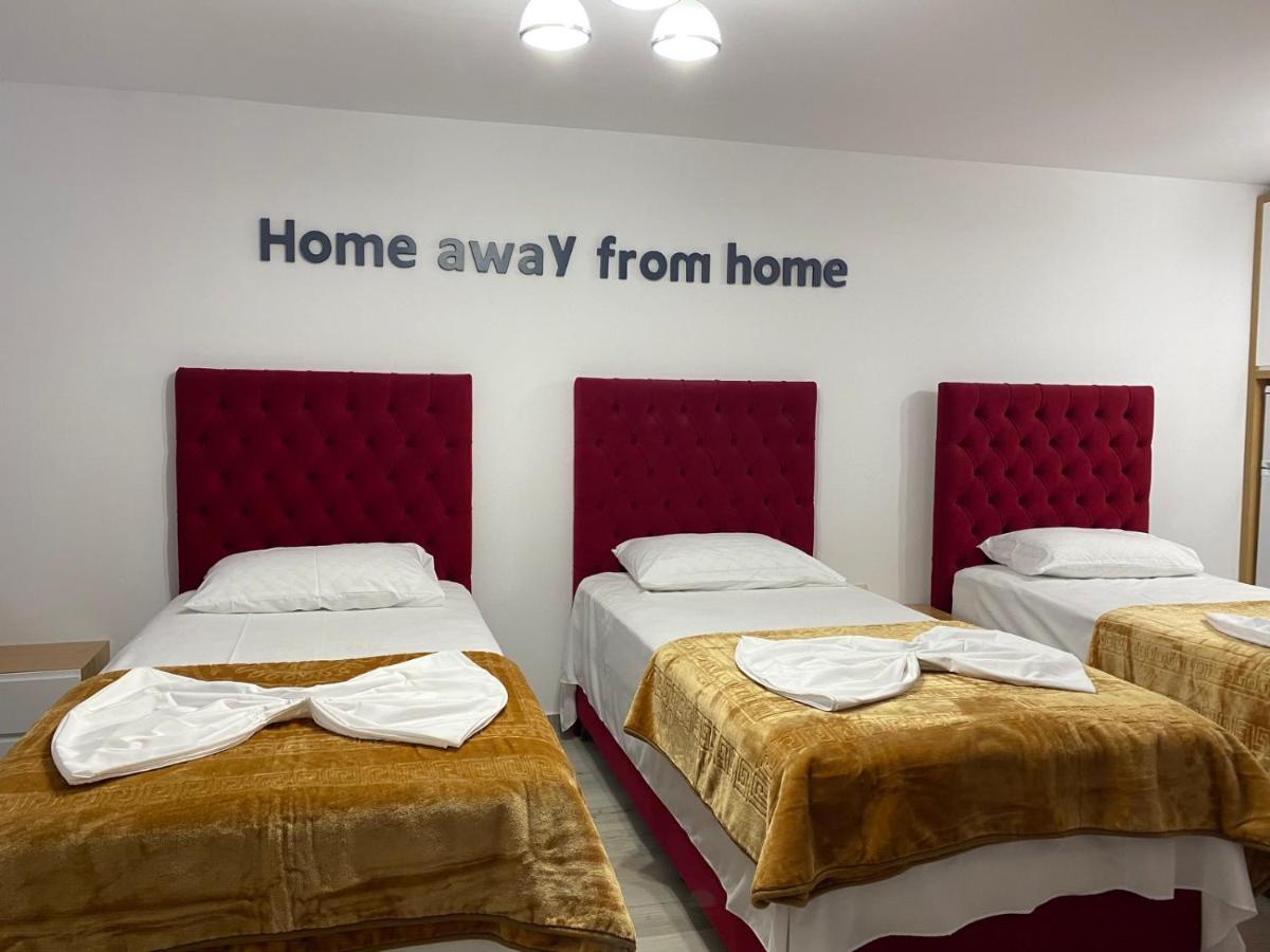 Alojamento de Acomodação e Pequeno-almoço Breezy Hotel Valbonne