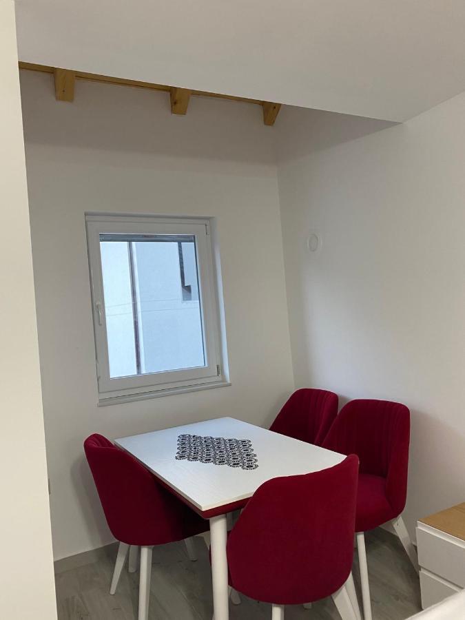 Breezy Hotel Alojamento de Acomodação e Pequeno-almoço Valbonne